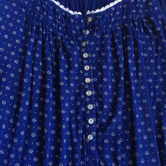 Sm - Eileen West long, modal stretch fabric Nightgown in blue with dots - Picture 2 of 8